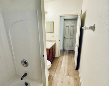 3206 Tarpon Avenue Se - Photo Thumbnail 24