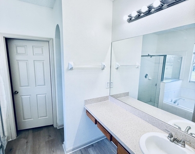 3206 Tarpon Avenue Se - Photo Thumbnail 12