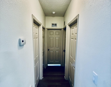 3206 Tarpon Avenue Se - Photo Thumbnail 21