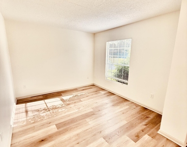 3206 Tarpon Avenue Se - Photo Thumbnail 3