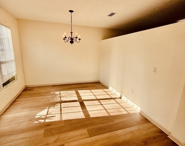 3206 Tarpon Avenue Se - Photo Thumbnail 2