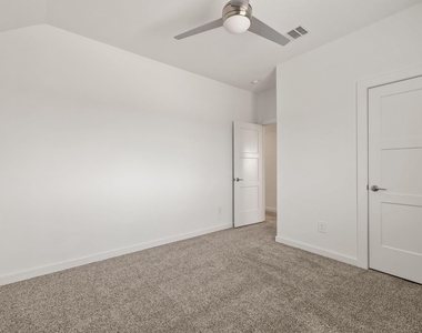 125 Aurora Springs Drive - Photo Thumbnail 26