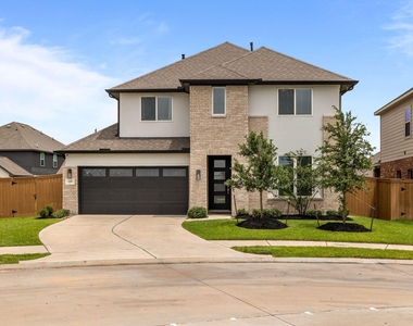 125 Aurora Springs Drive - Photo Thumbnail 1