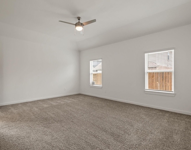125 Aurora Springs Drive - Photo Thumbnail 10