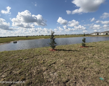 1434 Garabaldi Circle Se - Photo Thumbnail 8