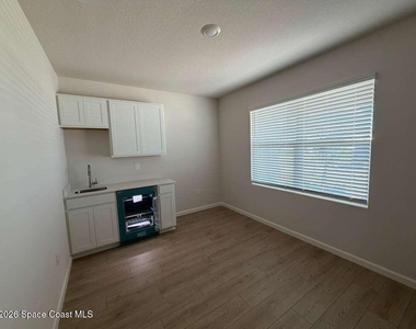 1434 Garabaldi Circle Se - Photo Thumbnail 1