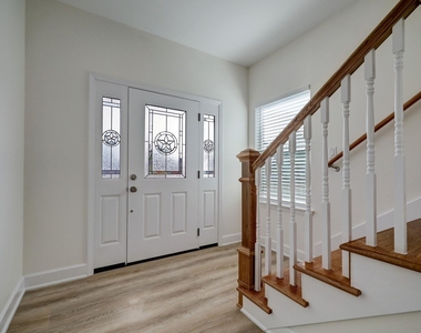 1211 E 32nd Street - Photo Thumbnail 5