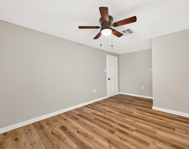 111 N 4th Street - Photo Thumbnail 18