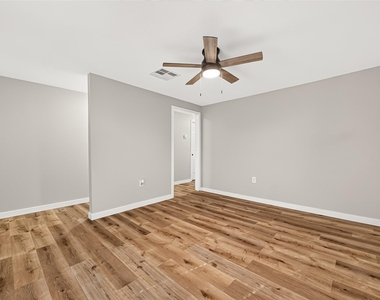111 N 4th Street - Photo Thumbnail 10