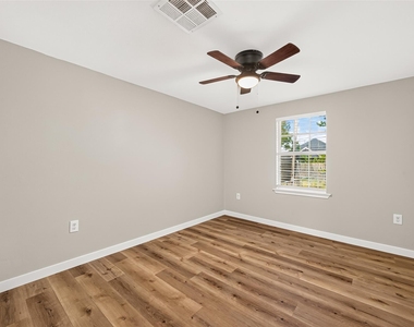 111 N 4th Street - Photo Thumbnail 16