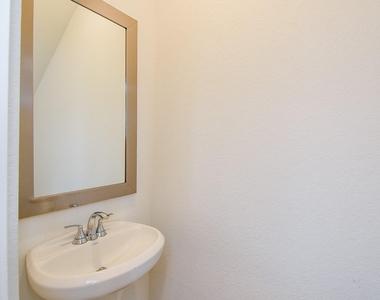 2526 Seedling Street - Photo Thumbnail 19
