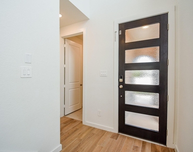 2526 Seedling Street - Photo Thumbnail 3