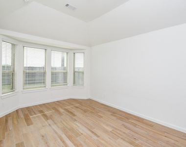 2526 Seedling Street - Photo Thumbnail 15