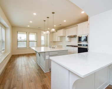 2526 Seedling Street - Photo Thumbnail 7