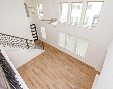 2526 Seedling Street - Photo Thumbnail 27