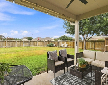 118 Shadow Springs Trail - Photo Thumbnail 40