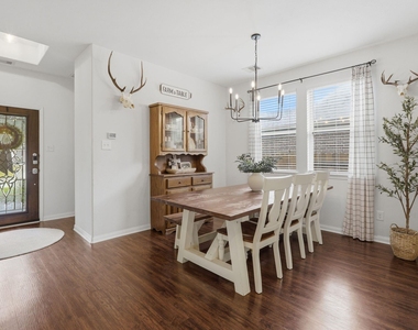 118 Shadow Springs Trail - Photo Thumbnail 7