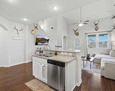 118 Shadow Springs Trail - Photo Thumbnail 13
