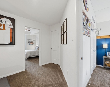 118 Shadow Springs Trail - Photo Thumbnail 30