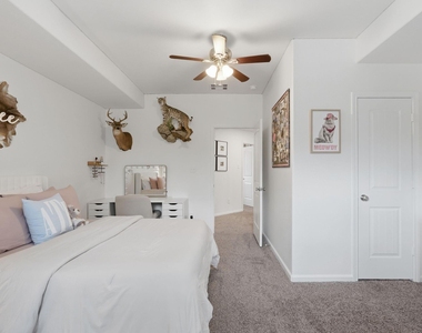 118 Shadow Springs Trail - Photo Thumbnail 32