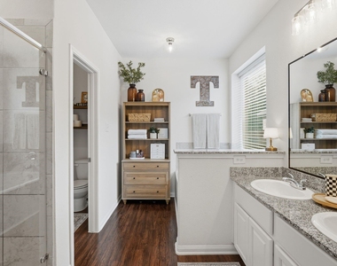 118 Shadow Springs Trail - Photo Thumbnail 24
