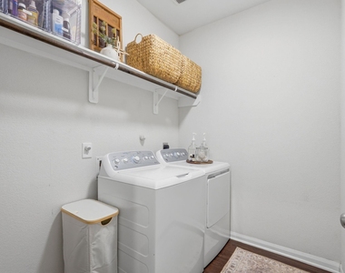 118 Shadow Springs Trail - Photo Thumbnail 9