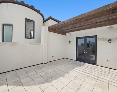 114 Calle Catalina Place - Photo Thumbnail 37