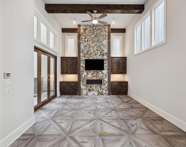 114 Calle Catalina Place - Photo Thumbnail 14