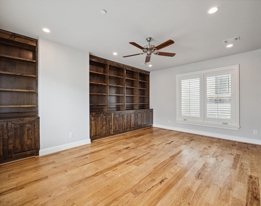 114 Calle Catalina Place - Photo Thumbnail 26