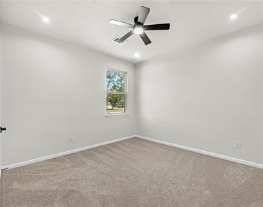 1902 Westview Drive - Photo Thumbnail 20