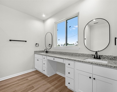 1902 Westview Drive - Photo Thumbnail 18