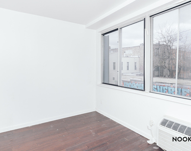 286 Stanhope St - Photo Thumbnail 2