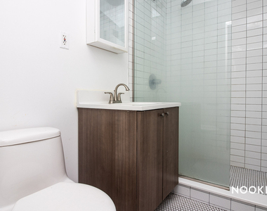 286 Stanhope St - Photo Thumbnail 12
