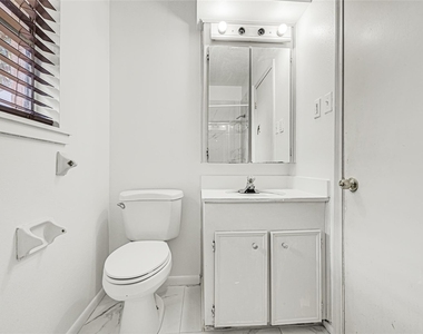 1501 Greenwood Dr - Photo Thumbnail 18
