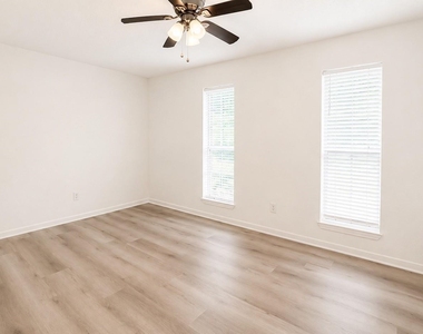1823 Pewter Court - Photo Thumbnail 15