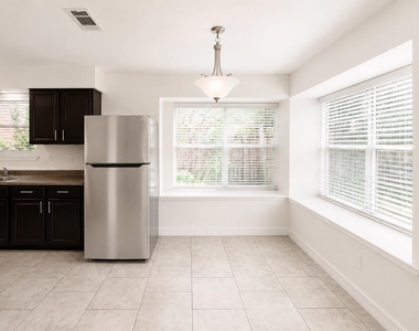 1823 Pewter Court - Photo Thumbnail 6