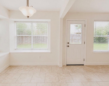1823 Pewter Court - Photo Thumbnail 7
