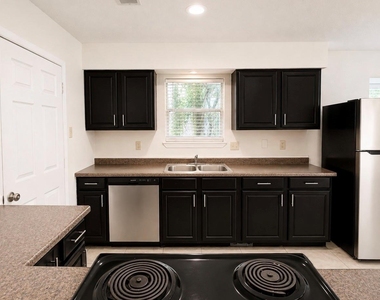 1823 Pewter Court - Photo Thumbnail 12