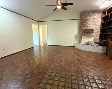 11419 Sharpcrest Street - Photo Thumbnail 9