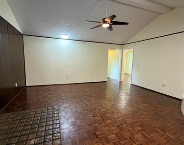 11419 Sharpcrest Street - Photo Thumbnail 5