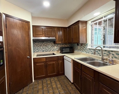 11419 Sharpcrest Street - Photo Thumbnail 3