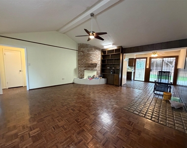 11419 Sharpcrest Street - Photo Thumbnail 2