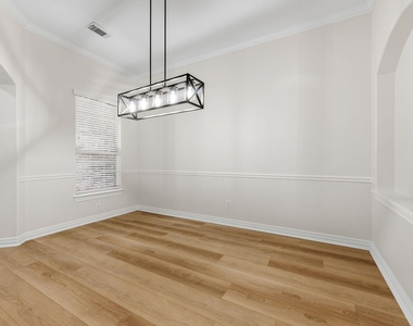 4432 Mae Street - Photo Thumbnail 6
