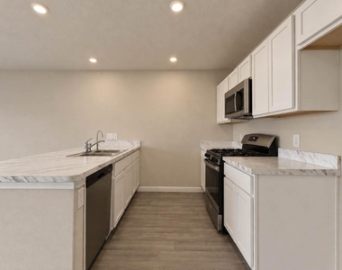 68 Road 51026 - Photo Thumbnail 10