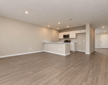 68 Road 51026 - Photo Thumbnail 9