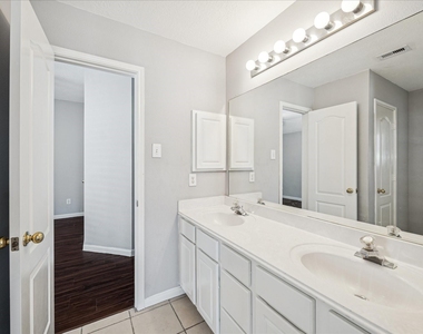 17610 Forest Haven Trail - Photo Thumbnail 19