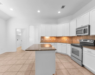 14823 Yellow Begonia Drive - Photo Thumbnail 9
