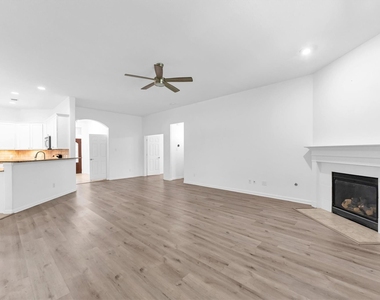 14823 Yellow Begonia Drive - Photo Thumbnail 4