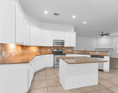 14823 Yellow Begonia Drive - Photo Thumbnail 20