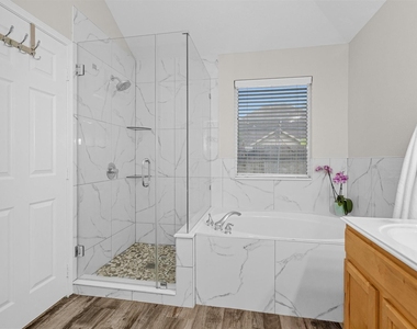 2614 Easton Springs Court - Photo Thumbnail 5